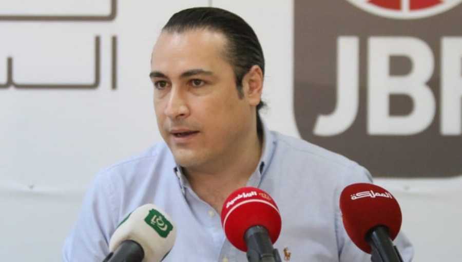 أبو عطا ينتقد مغالاة اللاعبين في مفاوضاتهم مع أندية الممتاز